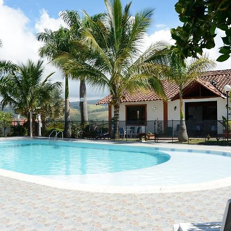 Hotel Campestre La Loma Curití Exterior foto