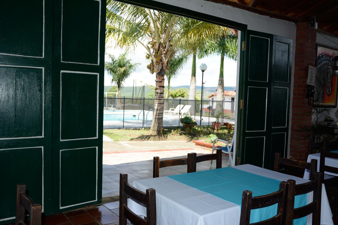 Hotel Campestre La Loma Curití Exterior foto